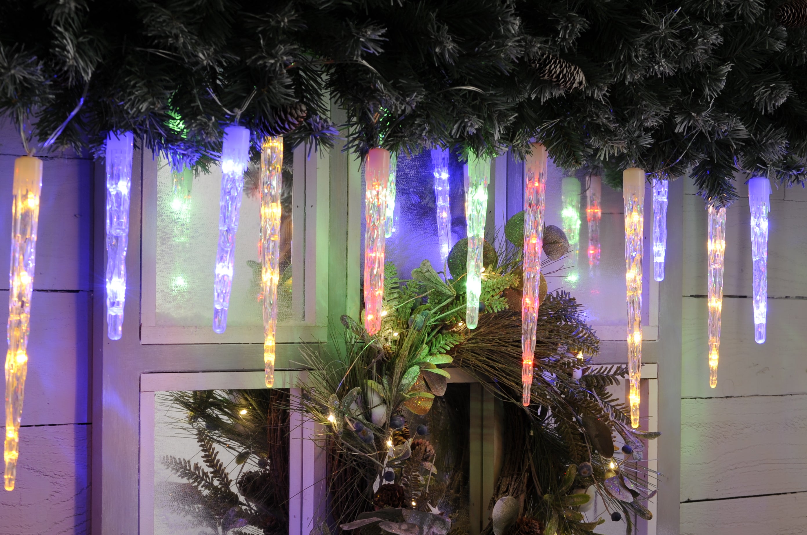 24 Colour Changing Icicle lights Multi to Ice White